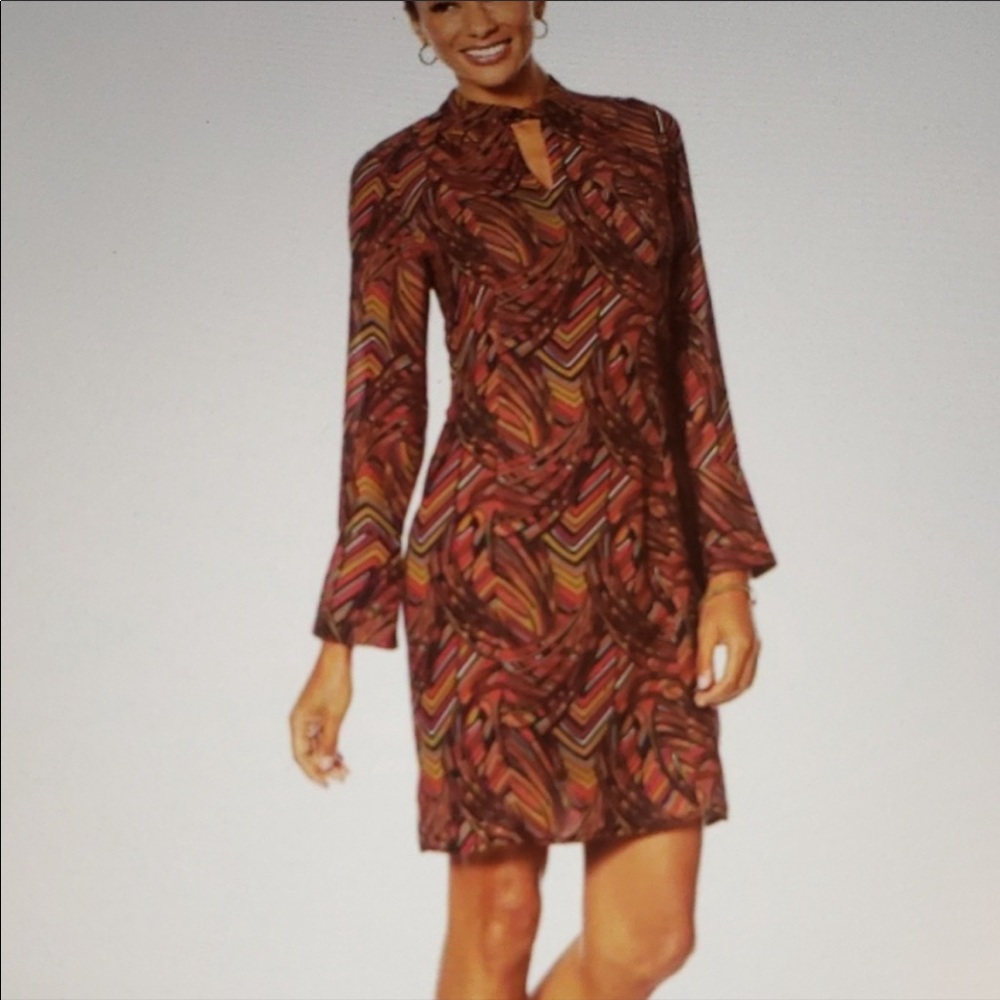 NWT Vanessa Williams Key Hole Mosaic Print Dress